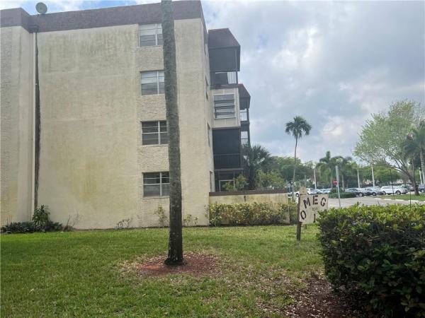 Omega, 1681 NW 70th Ave #111, Plantation, Florida 33313, image 3