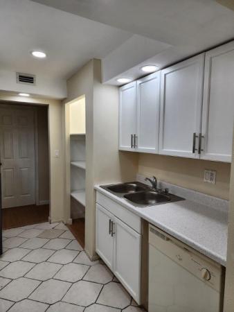 International Village At Inverrary, 3660 Inverrary Dr #3L, Lauderhill, Florida 33319, image 2