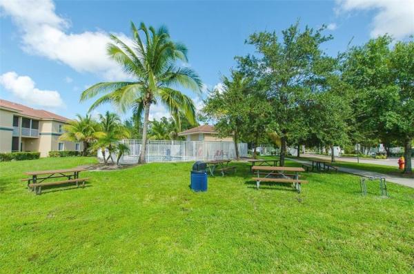 Belvedere Isles, 1063 Golden Lakes Blvd #316, West Palm Beach, Florida 33411, image 2