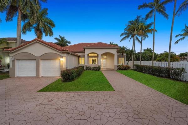 Heritage Lake, 857 Heritage Dr, Weston, Florida 33326, image 1