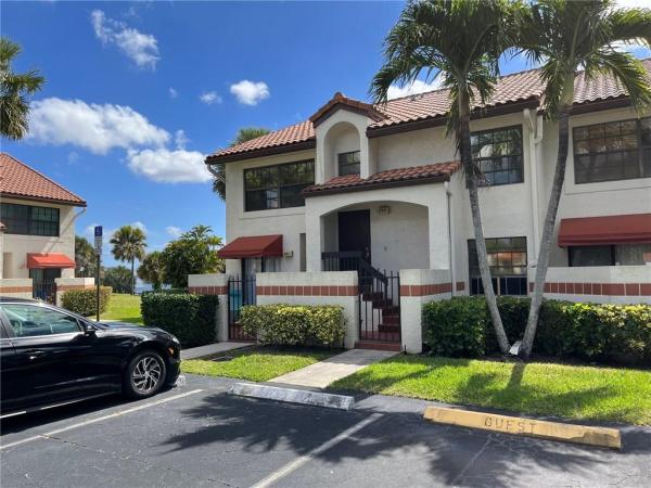 Lincoln Square, 202 Lincoln Ct #202, Deerfield Beach, Florida 33442, image 1