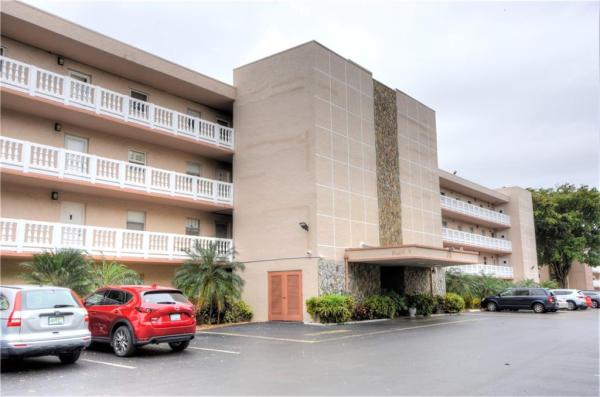 Meadowbrook Lakes, 314 SE 10th St #307, Dania Beach, Florida 33004, image 1