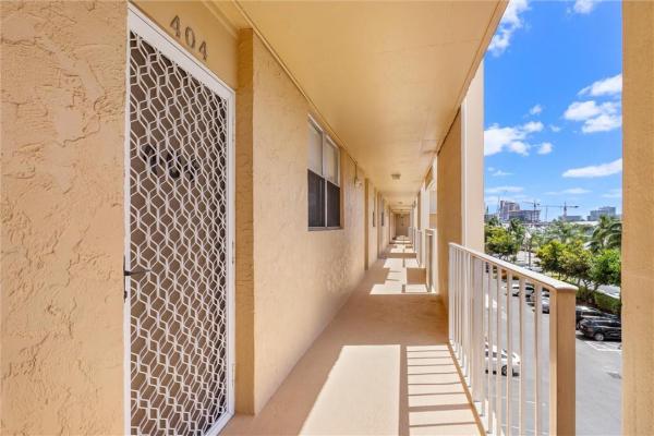 Cromwell East, 1777 SE 15th St #404, Fort Lauderdale, Florida 33316, image 1