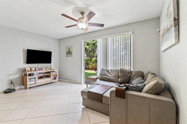 Southgate At Nob Hill, 8130 Prestige Commons Dr, Tamarac, Florida 33321, image 1