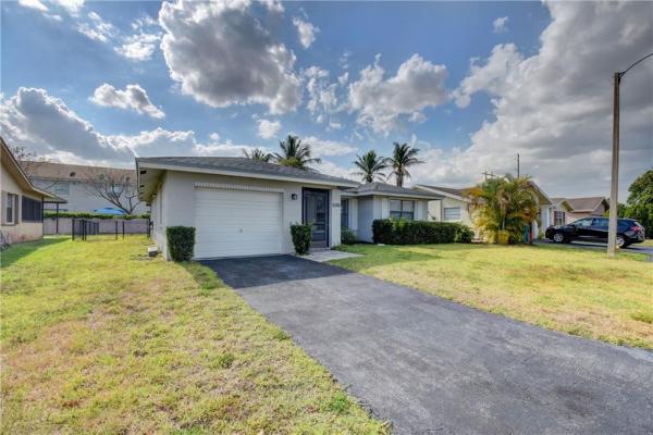 Spring Lake, 8285 NW 98th Ave, Tamarac, Florida 33321, image 1