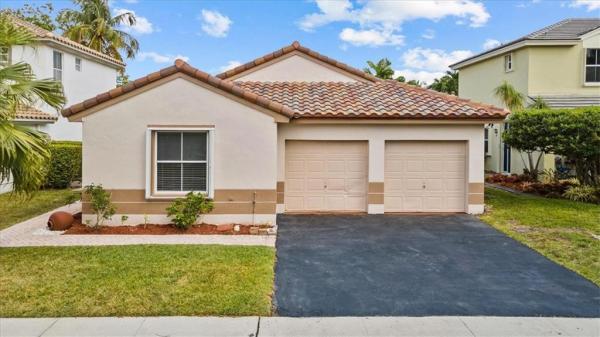 Tapestry, 1975 NW 191st Ave, Pembroke Pines, Florida 33029, image 1