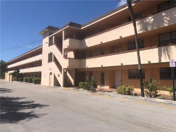 Lighthouse Point Plaza, 4500 N Federal Hwy #356G, Lighthouse Point, Florida 33064, image 1