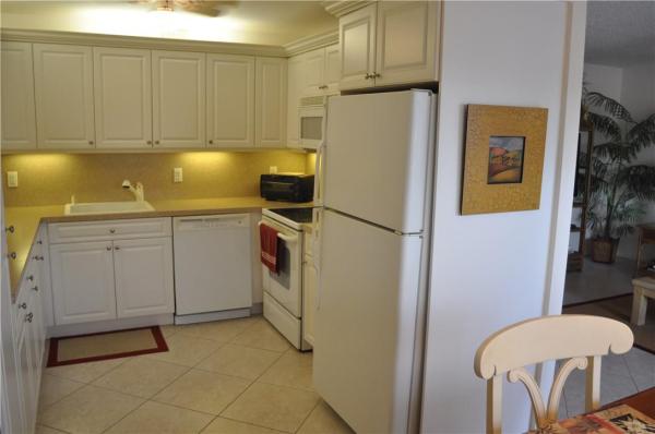 Oakridge, 1104 Oakridge V, Deerfield Beach, Florida 33442, image 3