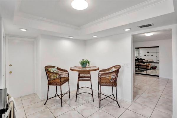 The Meadows Of Crystal Lake, 1651 SW 20th Ter, Deerfield Beach, Florida 33442, image 3