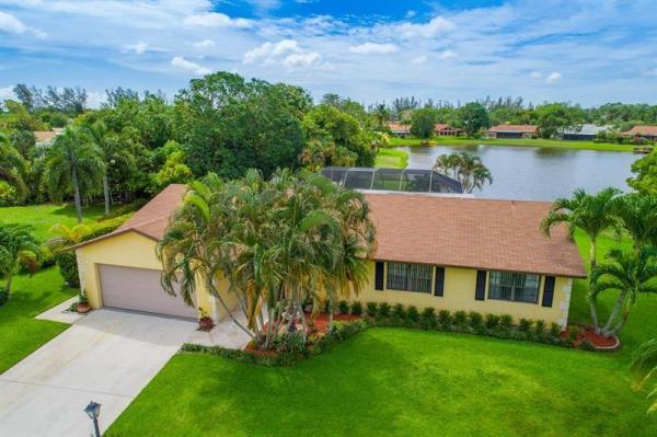 Lakes Of Lantana, 5270 Chelan Cv, Lake Worth Beach, Florida 33467, image 1