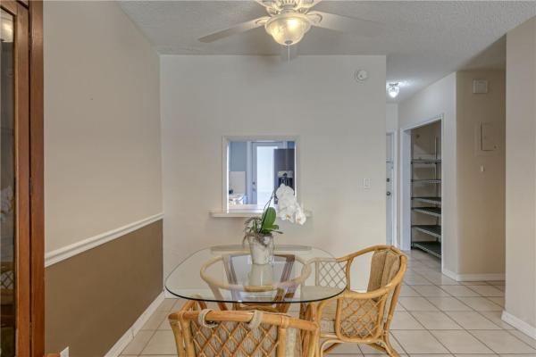 Lighthouse Point Gardens South, 2050 NE 39th St #211E, Lighthouse Point, Florida 33064, image 2