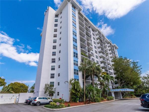 Drake Tower, 1800 N Andrews Ave #9I, Fort Lauderdale, Florida 33311, image 1