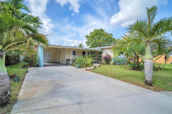 Fairway Estates, 961 W Country Club Cir, Plantation, Florida 33317, image 1