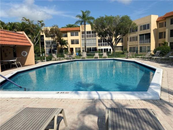 Royal Park Gardens 3, 6890 Royal Palm Blvd #H105, Margate, Florida 33063, image 1