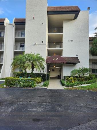 Lagoon Place, 9325 Lagoon Pl #406, Davie, Florida 33324, image 1