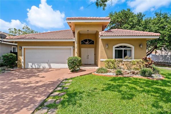 Hollywood Gardens, 2912 N 36th Ave, Hollywood, Florida 33021, image 1