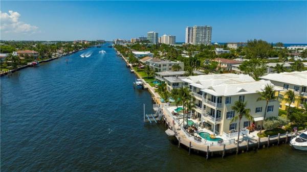 Bermuda Isles At Santa Barbara, 1019 S Riverside Dr, Pompano Beach, Florida 33062, image 1