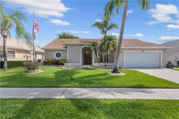 Emerald Forest Of Wellington, 1327 Lake Breeze Dr, Wellington, Florida 33414, image 1