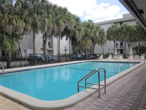 Plantation Place, 6600 Cypress Rd #402, Plantation, Florida 33317, image 3