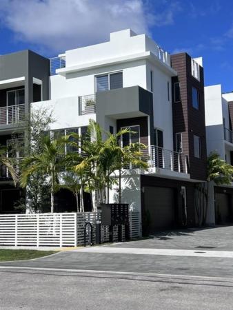 Holiday Park, 700 NE 14th Ave #207, Fort Lauderdale, Florida 33304, image 1