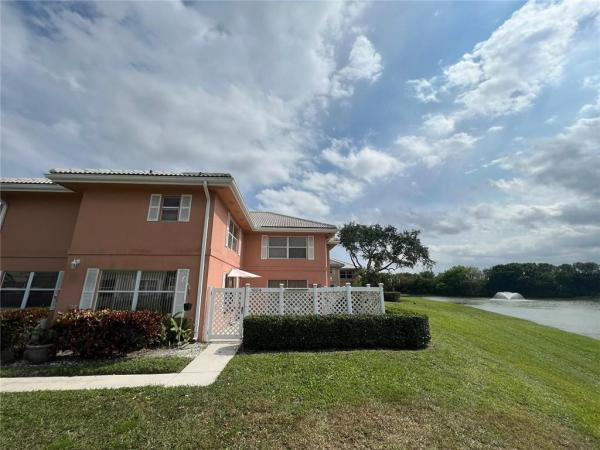 Stamford At The Villages Of Palm Beach Lakes, 1924 Stratford Way #39D, West Palm Beach, Florida 33409, image 1