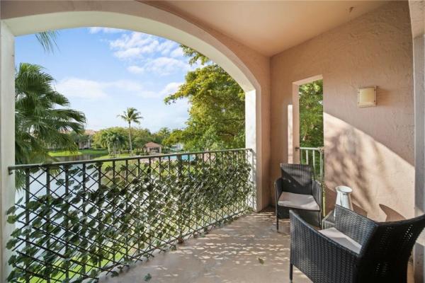 St Andrews At Miramar, 12118 Saint Andrews Pl #306, Miramar, Florida 33025, image 3