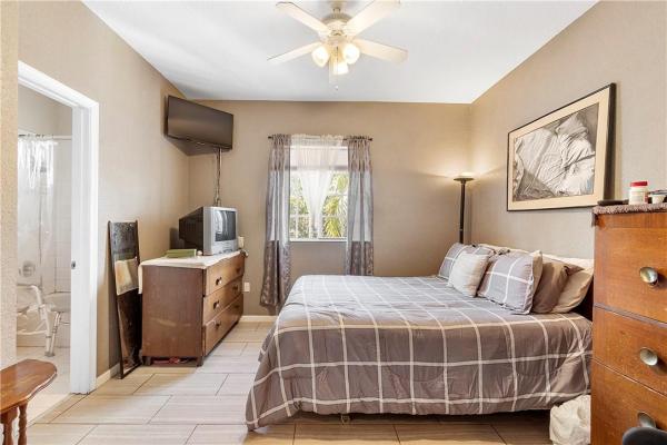 Catalina Place, 6588 Catalina Ln, Tamarac, Florida 33321, image 2