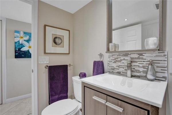 Le Laurier, 17800 N Bay Rd #503, Sunny Isles Beach, Florida 33160, image 2