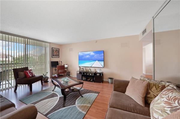 Foxcroft, 3490 Foxcroft Rd #B205, Miramar, Florida 33025, image 2