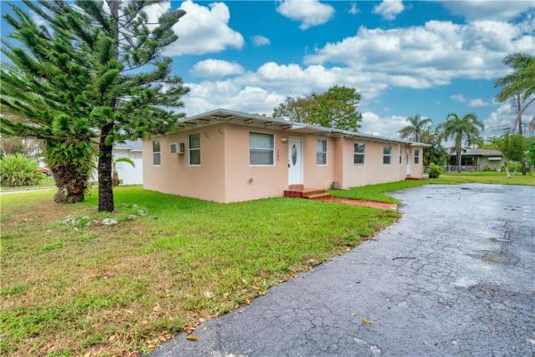 Dania Country Club Estates, 245 NE 1st Ter, Dania Beach, Florida 33004, image 1