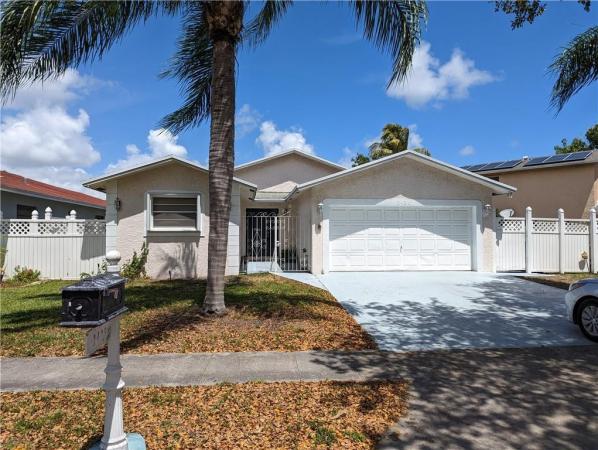 Liberia, 2425 Raleigh St, Hollywood, Florida 33020, image 3