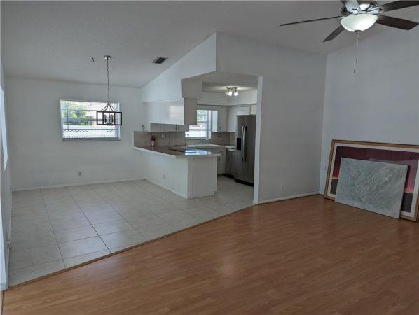 Liberia, 2425 Raleigh St, Hollywood, Florida 33020, image 2