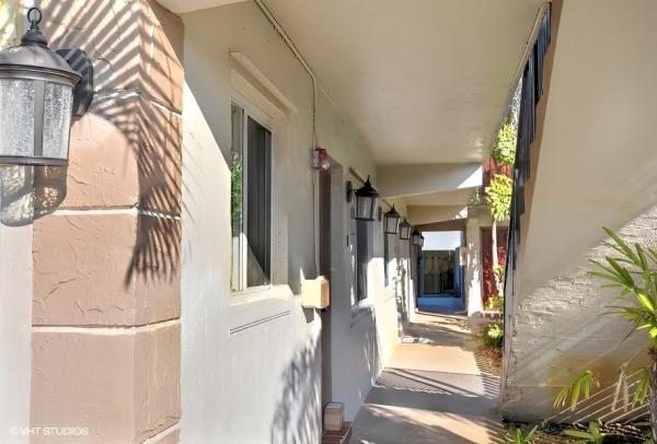 Windsor Court, 3030 NE 5th Ter #3, Wilton Manors, Florida 33334, image 3