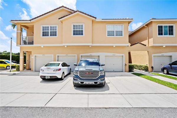 Crestwood At Carolina, 2911 Crestwood Ter #5201, Margate, Florida 33063, image 1