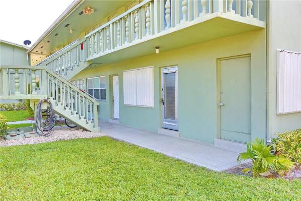 Easthampton At Century Village, 60 Easthampton C, West Palm Beach, Florida 33417, image 2