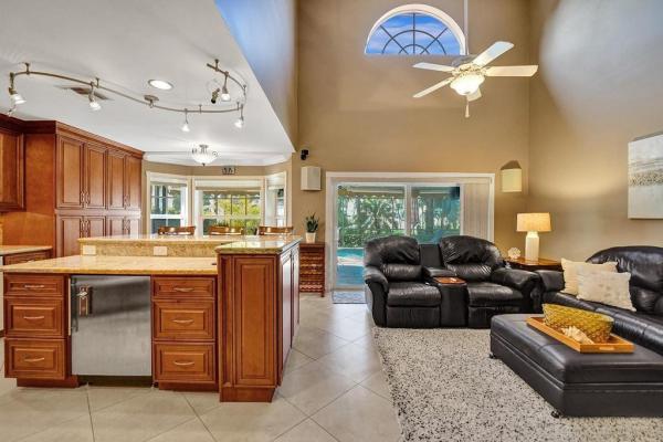 Sawgrass Plantation, 13340 NW 7th St, Plantation, Florida 33325, image 3
