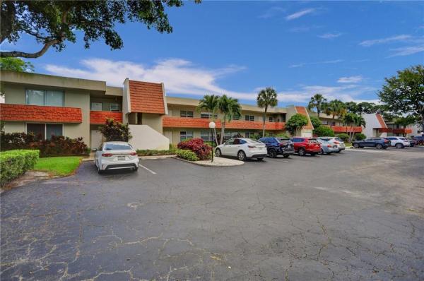 Palm-Aire Country Club 9, 903 Cypress Ter #205, Pompano Beach, Florida 33069, image 1