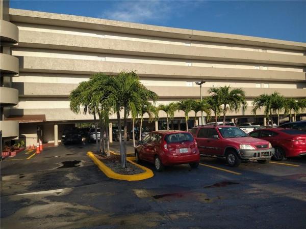 Sandalwood, 802 NW 87th Ave #315, Fountainebleau, Florida 33172, image 1