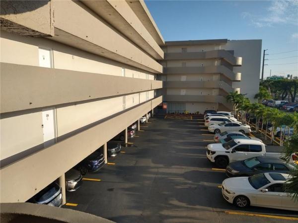 Sandalwood, 802 NW 87th Ave #315, Fountainebleau, Florida 33172, image 2