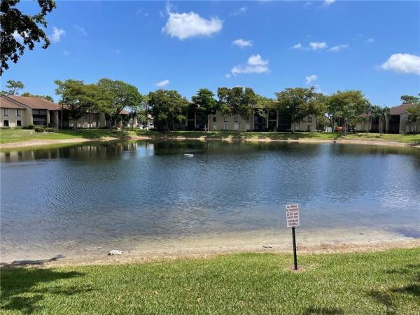 Pine Ridge North 3, 715 Sunny Pine Way #C2, Greenacres, Florida 33415, image 2