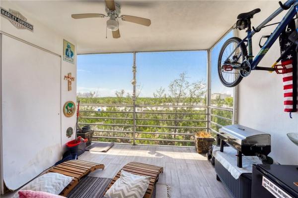 Eastern Shores White House, 3660 NE 166 St #604, North Miami Beach, Florida 33160, image 3