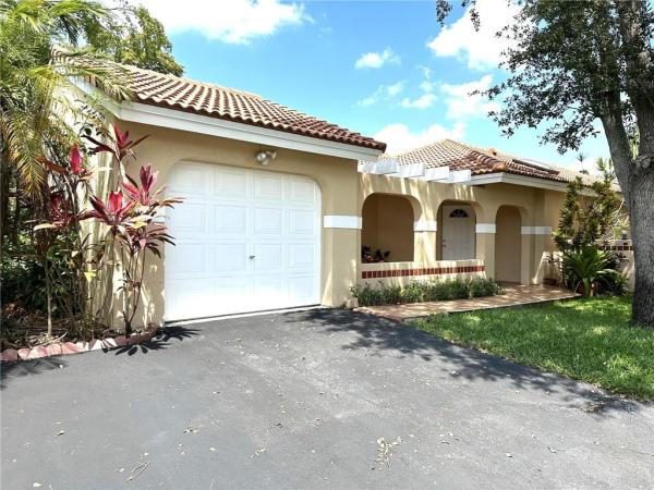 Garden Homes At Country Isles, 1257 Garden Rd, Weston, Florida 33326, image 1