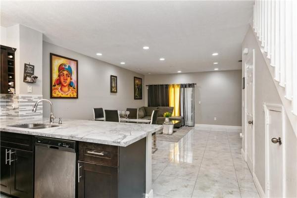 Catalina Place, 6413 Catalina Ln, Tamarac, Florida 33321, image 2