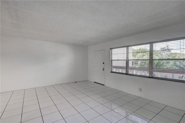 Victoria Village, 2904 Victoria Pl #F2, Coconut Creek, Florida 33066, image 1