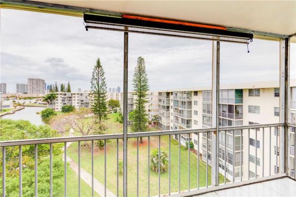 Point East, 2851 Leonard Dr #J614, Aventura, Florida 33160, image 2