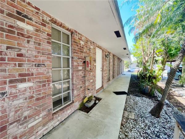 Dania Beach Residential, 238 SE Park St #1-3, Dania Beach, Florida 33004, image 1