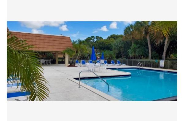 Waterford Courtyards At Crystal Lakes North, 2909 Waterford Dr N, Deerfield Beach, Florida 33442, image 3