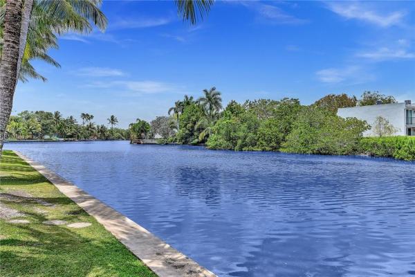 Camelot Shores, 801 NE 18th Ct #108, Fort Lauderdale, Florida 33305, image 1
