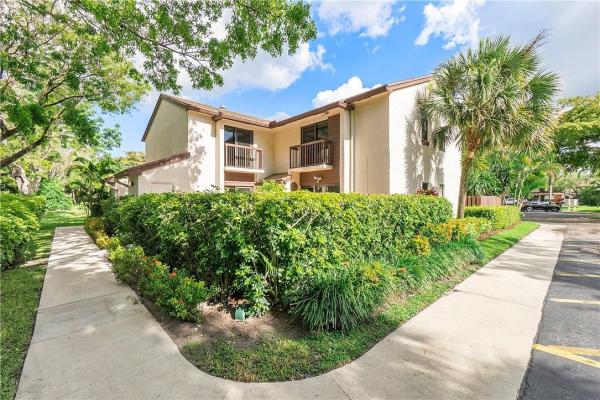 Golden Raintree 5, 4301 Carambola Cir N, Coconut Creek, Florida 33066, image 1