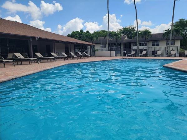 The Laurels At Margate, 480 N Laurel Dr #7A, Margate, Florida 33063, image 1